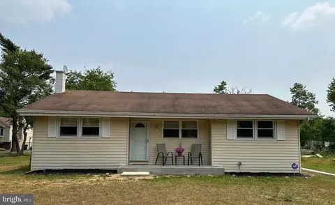 198 W Malaga Rd, Williamstown, NJ 08094
