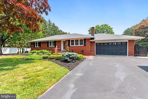 149 Bells Lake Rd, Blackwood, NJ 08012