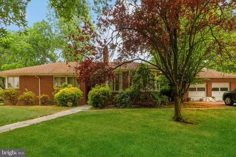 414 Poplar Ave, Woodbury Heights, NJ 08097