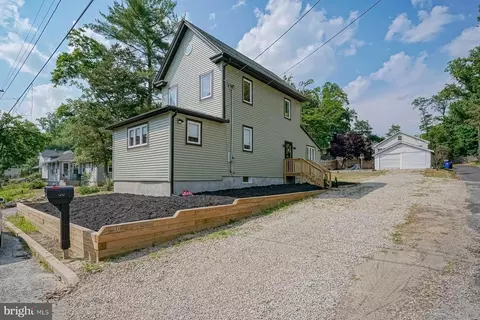 60 1st Ave, West Deptford, NJ 08051