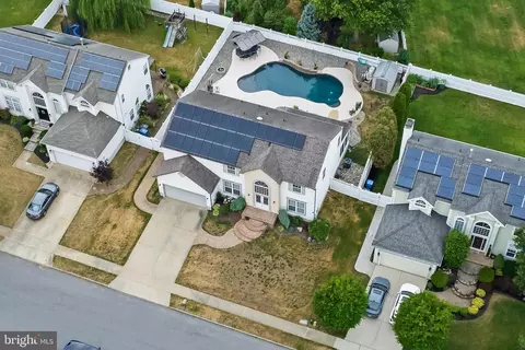 12 Williamsburg Way, Swedesboro, NJ 08085