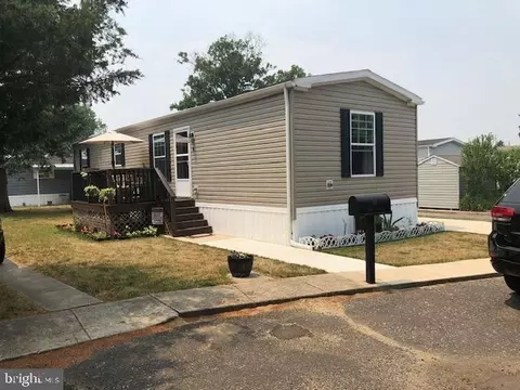 38 Goldfinch Dr, Mantua, NJ 08051