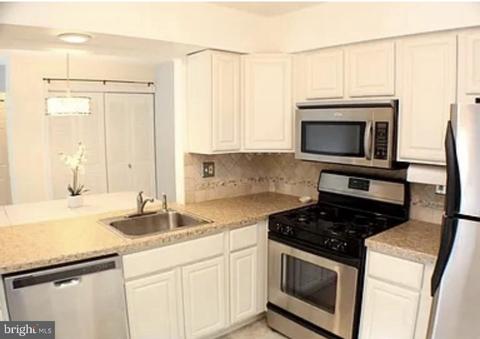 116 Devonshire Ct, Sewell, NJ 08080 photo 4