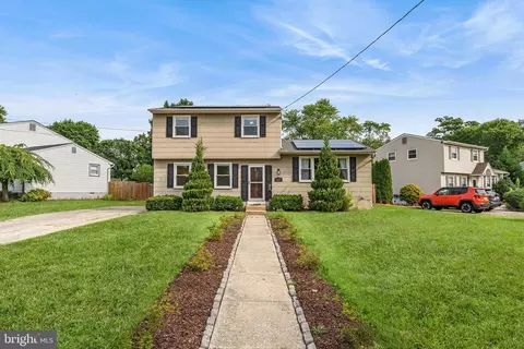28 Walter Dr, Williamstown, NJ 08094