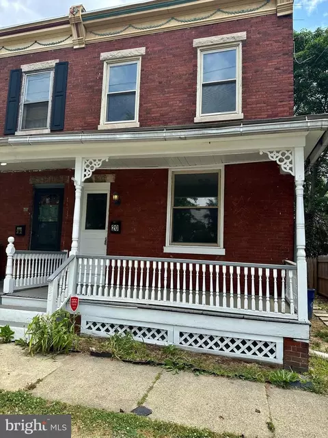 20 Laurel St, Woodbury, NJ 08096