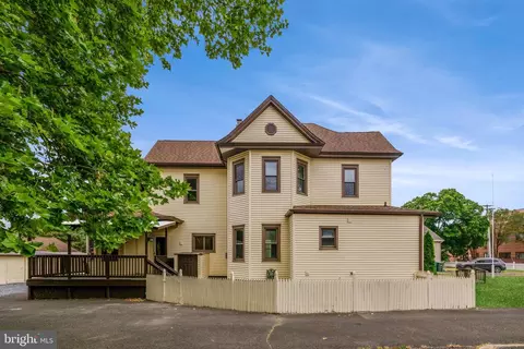 40 Virginia Ave, Williamstown, NJ 08094