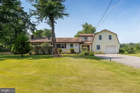 111 E Cohawkin Rd, Clarksboro, NJ 08020