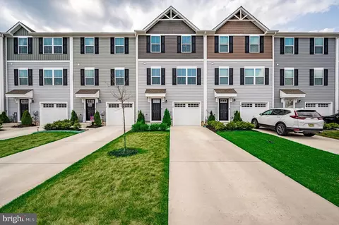 13 Burr St, Williamstown, NJ 08094