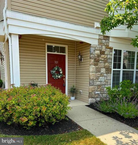 301 Raphael Ct, Williamstown, NJ 08094