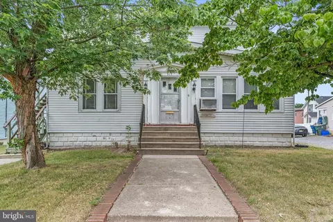 515 S Main St, Williamstown, NJ 08094
