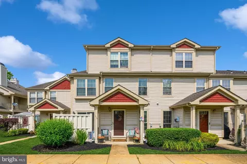 416 Steeplechase Ct, Woodbury, NJ 08096