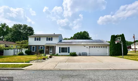 600 Betty Rose Ave, Gibbstown, NJ 08027