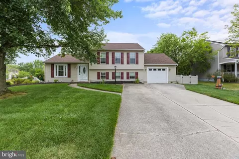 1 Marlowe Ct, Glassboro, NJ 08028