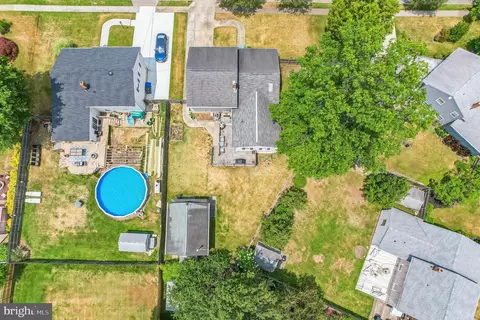 69 Pleasant Vly, West Deptford, NJ 08096