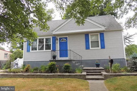 55 N Fernwood Ave, Pitman, NJ 08071