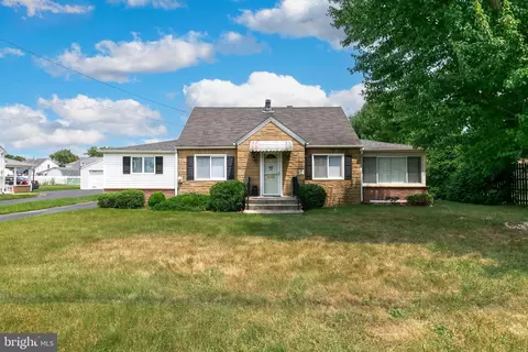 34 Cora Ave, Williamstown, NJ 08094