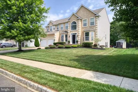 1916 Steeplechase Dr, Williamstown, NJ 08094