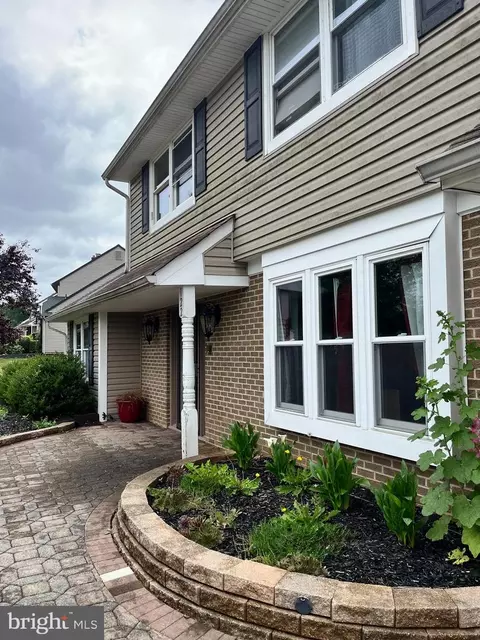 122 Franklin Dr, Mullica Hill, NJ 08062