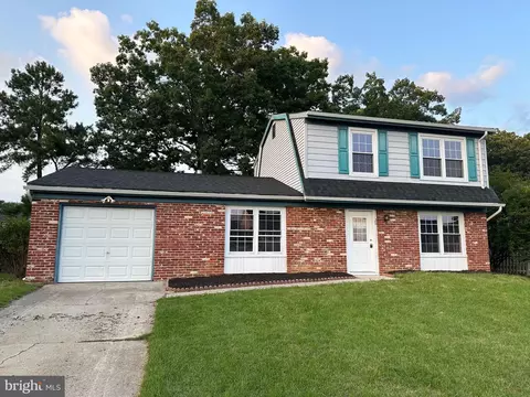 26 Uranus Rd, Sewell, NJ 08080