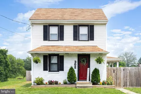302 Ewan Rd, Mullica Hill, NJ 08062