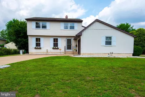 3 Abbington Ln, Sewell, NJ 08080