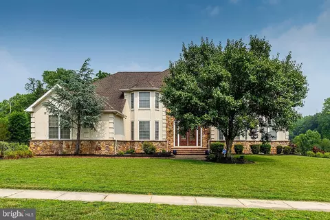 200 Silver Leaf Ct, Mullica Hill, NJ 08062