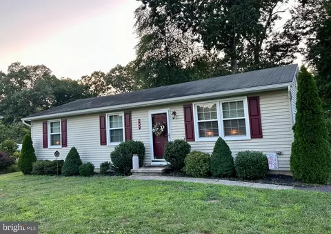 137 Joanie Ave, Williamstown, NJ 08094