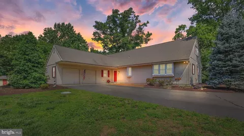 579 Kings Hwy, Mickleton, NJ 08056