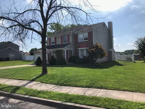 2 Crescent Hollow Dr, Sewell, NJ 08080