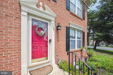 600 Sangreal Ct, Mantua, NJ 08051