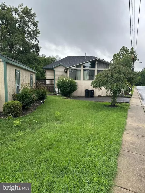 1221 Mount Vernon Ave, Gibbstown, NJ 08027