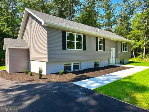 3205 Pine Dr, Williamstown, NJ 08094