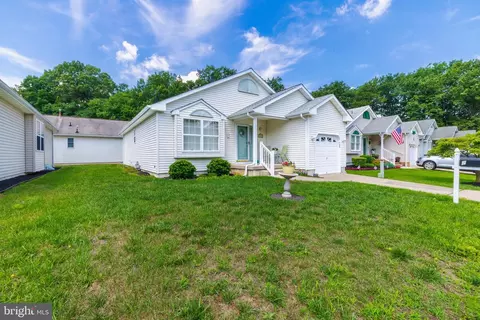 25 Melony Ln, Blackwood, NJ 08012