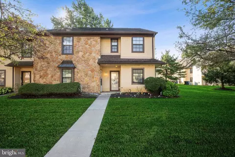 203 Allens Ln, Mullica Hill, NJ 08062