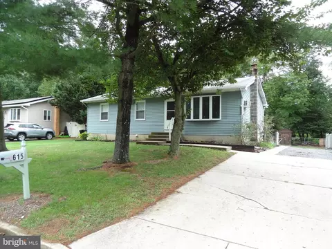 615 Roosevelt Blvd, Clayton, NJ 08312