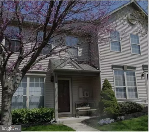 40 Woodbrook Dr, Mantua, NJ 08051