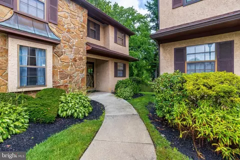 16 N Maple St #C5, Woodbury, NJ 08096