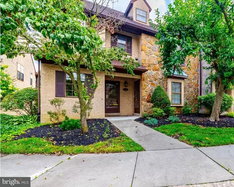 16 N Maple St #E2, Woodbury, NJ 08096