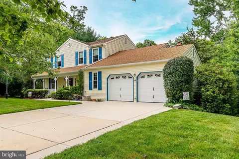 101 Theresa Dr, Mullica Hill, NJ 08062