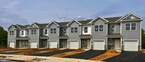 96 Arlotta St, Glassboro, NJ 08028