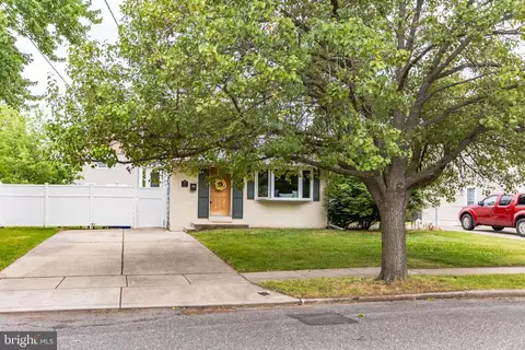 440 Elm Ave, Woodbury, NJ 08096