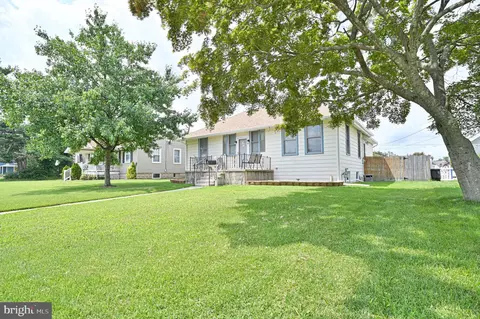 111 Jackson Ave, Gibbstown, NJ 08027
