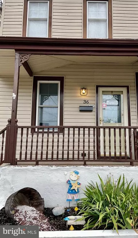36 Chestnut St, Woodbury, NJ 08096