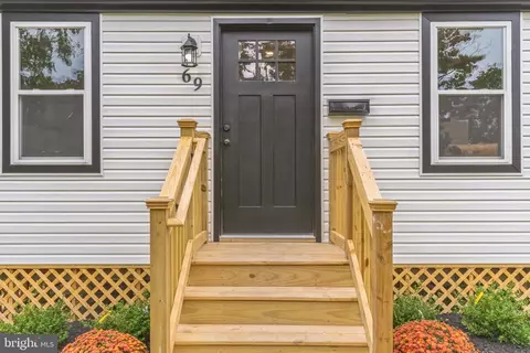 69 Sicklerville Rd, Williamstown, NJ 08094