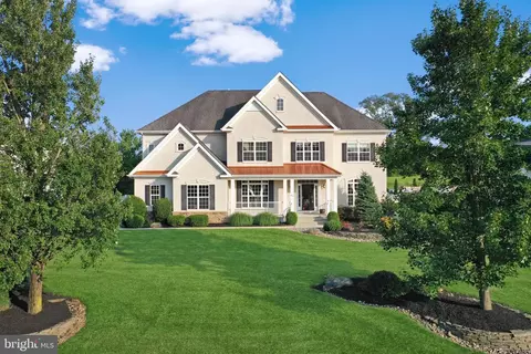 804 Castleton Dr, Mickleton, NJ 08056