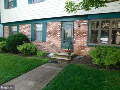 3 Richard Stockton Bldg, Turnersville, NJ 08012
