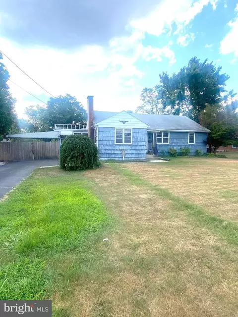 321 Broad St, Williamstown, NJ 08094