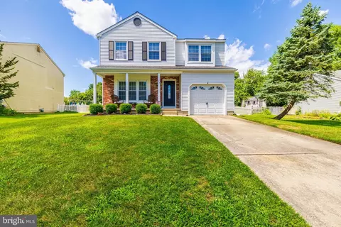 38 Crescent Hollow Dr, Sewell, NJ 08080