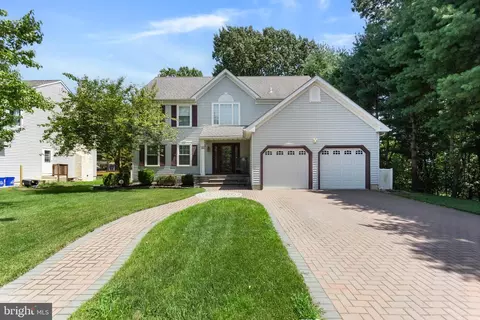 60 Fox Hollow Ln, Sewell, NJ 08080