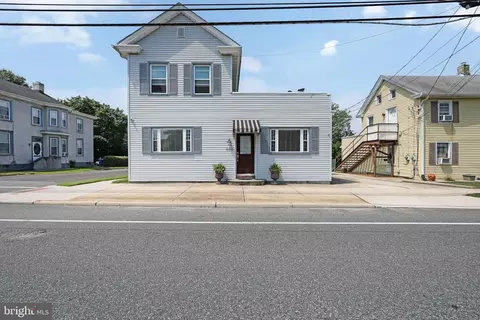 132 Main St, Mantua, NJ 08051
